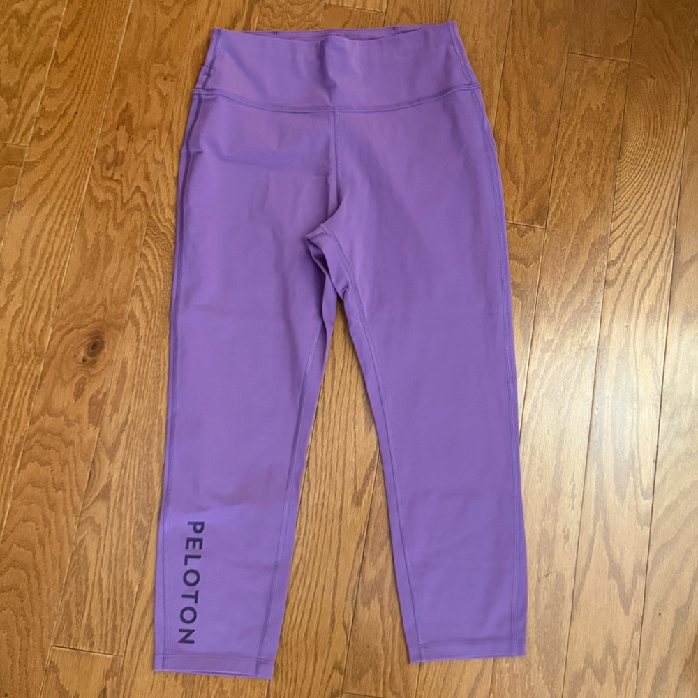 Peloton High‎ Rise Cropped Leggings Medium